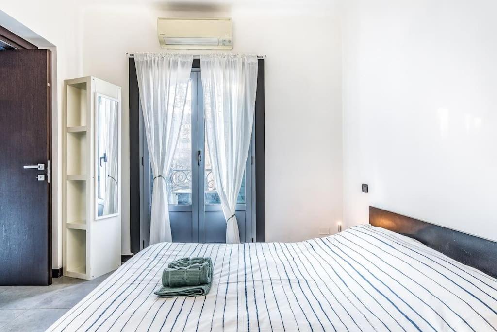 Ad Un Passo Dal Duomo Elegante Appartamento Wifi Milano Ngoại thất bức ảnh